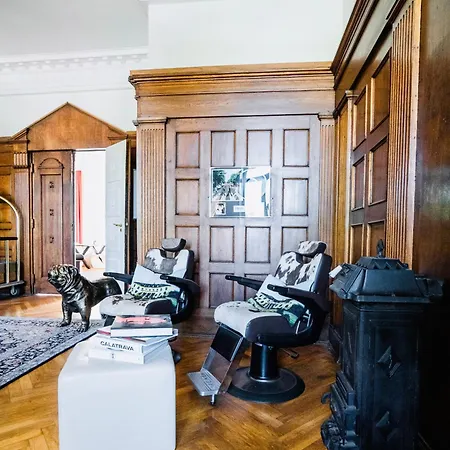 Hotel Schloss Harkensee 3*